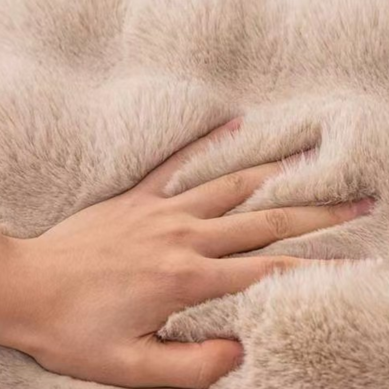 Alvira – Rund plushmatta för stil och komfort